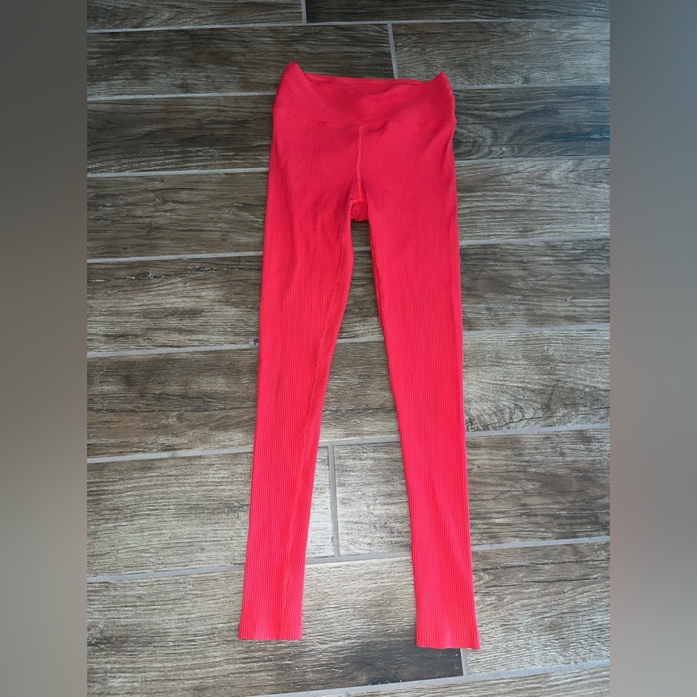 Year of Ours ribbed women’s red leggings